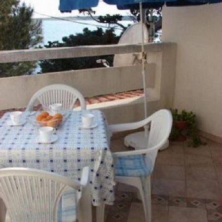 Apartment Gordana Kosljun Екстер'єр фото