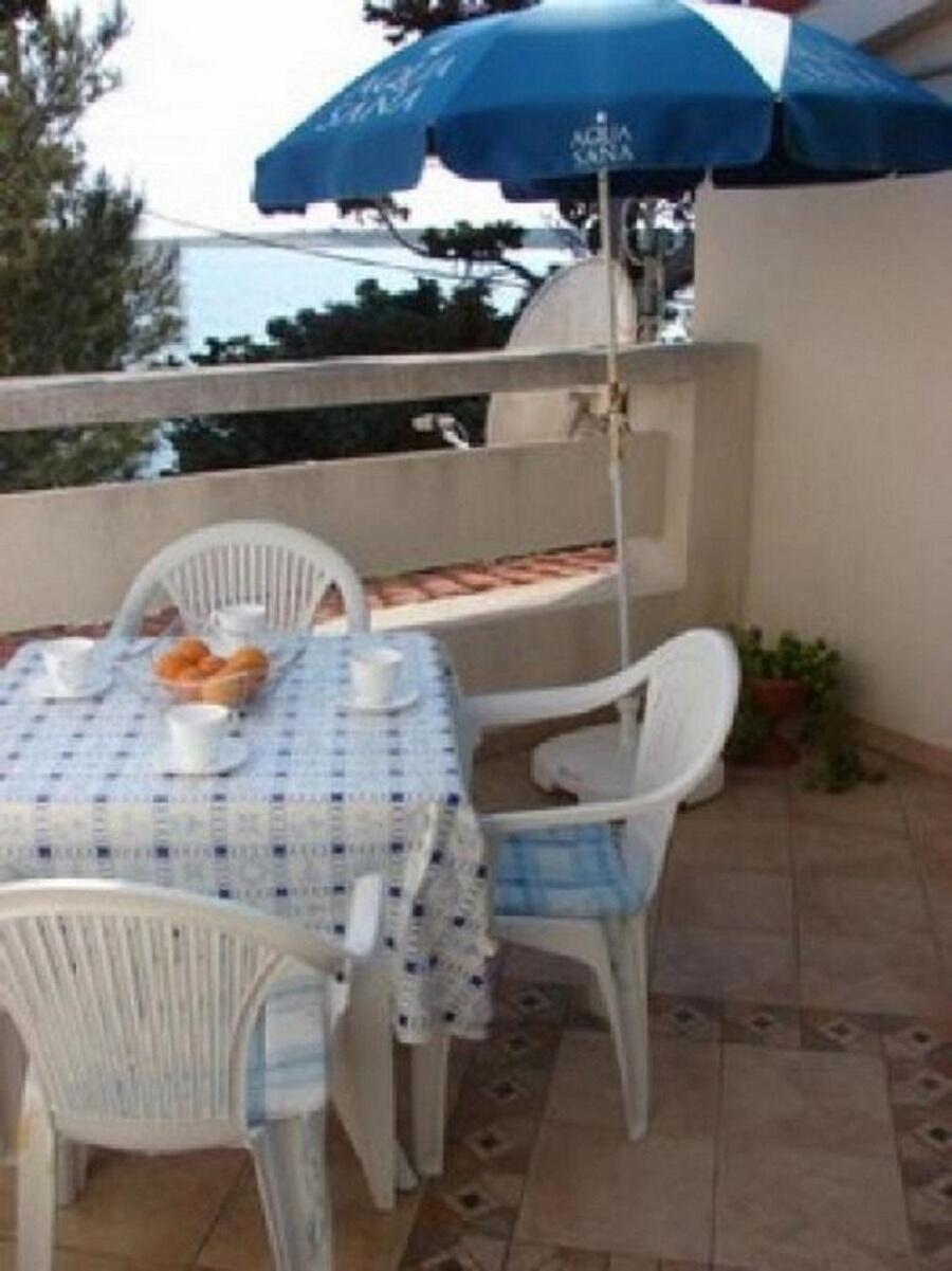 Apartment Gordana Kosljun Екстер'єр фото