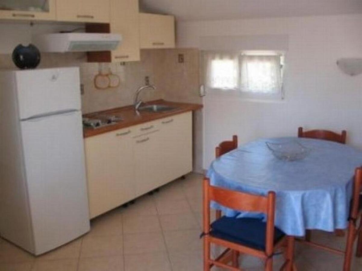 Apartment Gordana Kosljun Екстер'єр фото